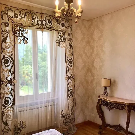 Oleandra Vip With Garden&swimming Pool 山林小屋