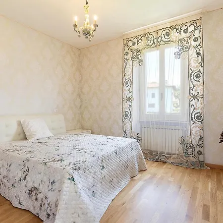 Oleandra Vip With Garden&swimming Pool Lodge